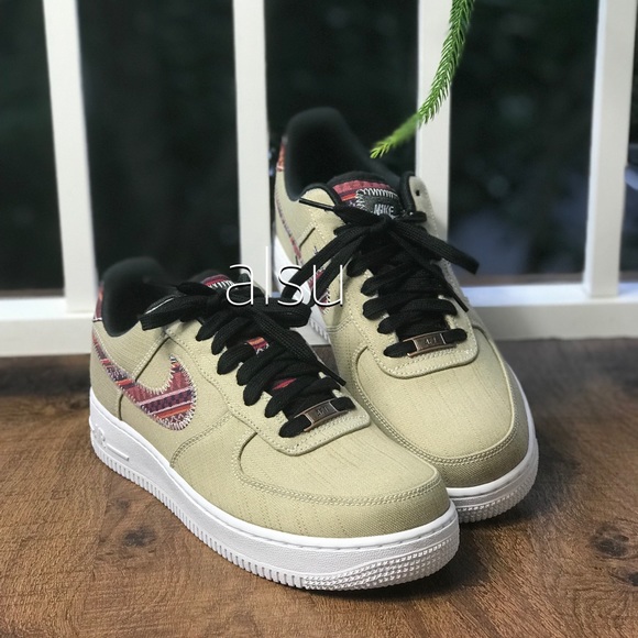 NWT Nike Air Force 1’07 LV 8 Khaki WMNS - Picture 2 of 8
